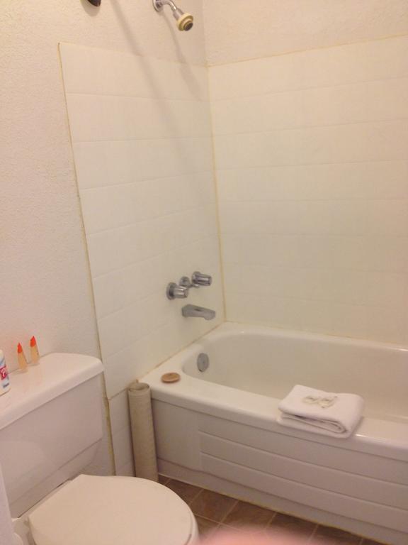 Okanagan Falls La Villa Motel الغرفة الصورة
