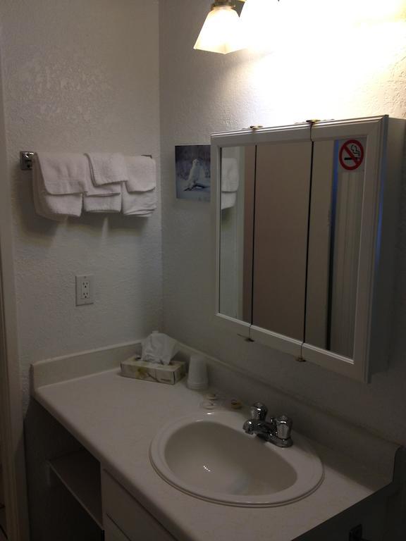 Okanagan Falls La Villa Motel المظهر الخارجي الصورة